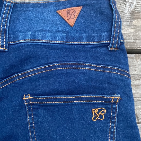 Red Bottoms stretchy jeans with 3 button/zip closure dark blue size 3 - Picture 7 of 9